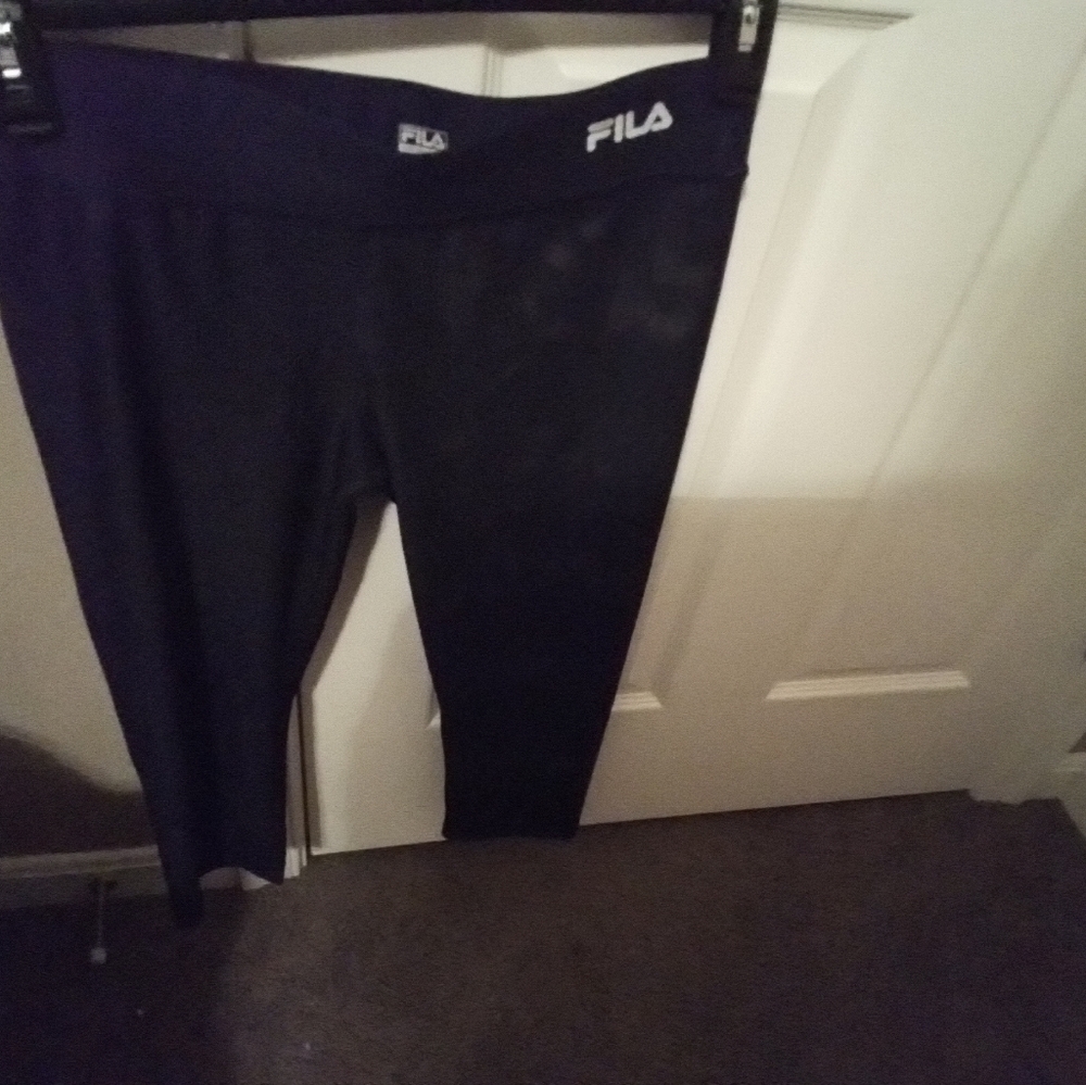 Women's EUC Fila leggings - Picture 3 of 3
